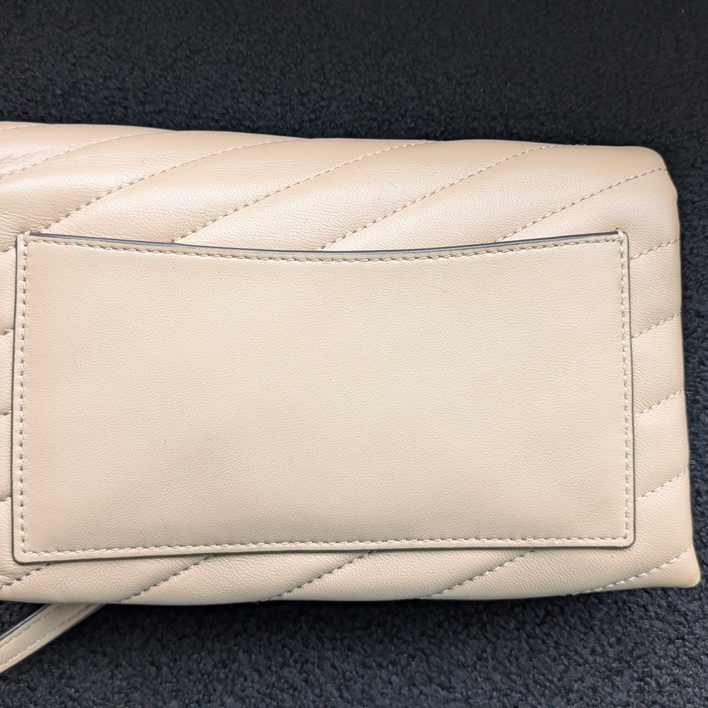 Tory Burch Logo Quilted Leather Crossbody - Light Beige with Gold Hardware - Picture 5 of 10